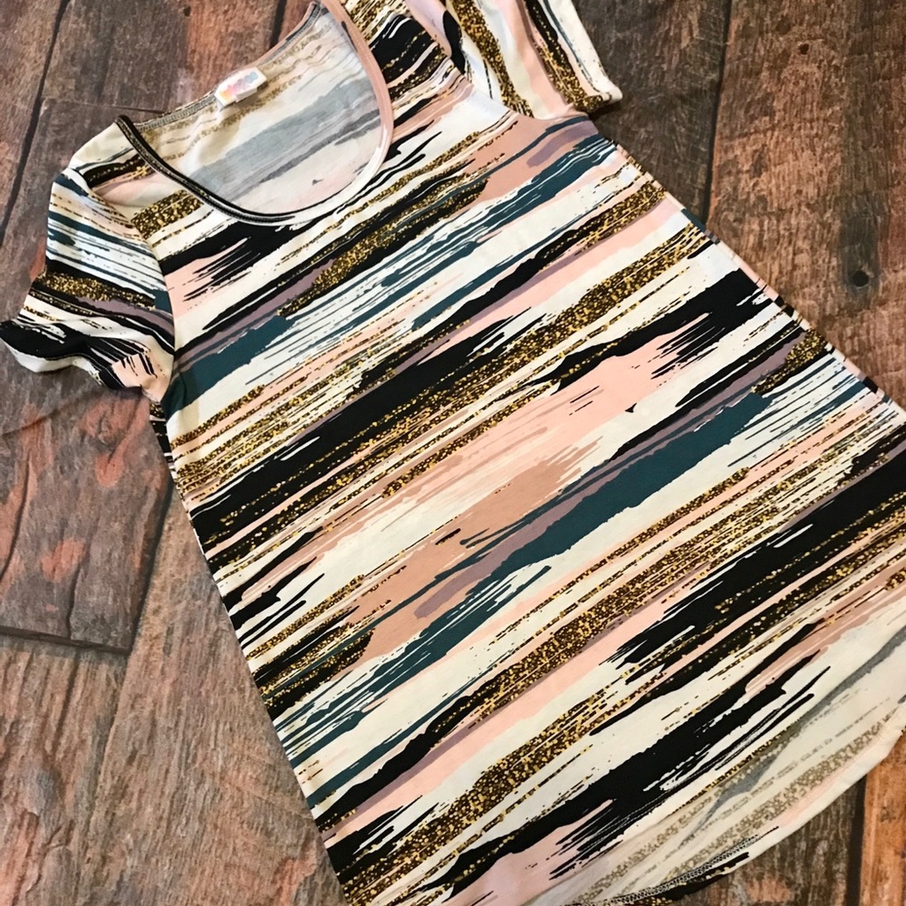 Lularoe Stripes Classic T - EEUC